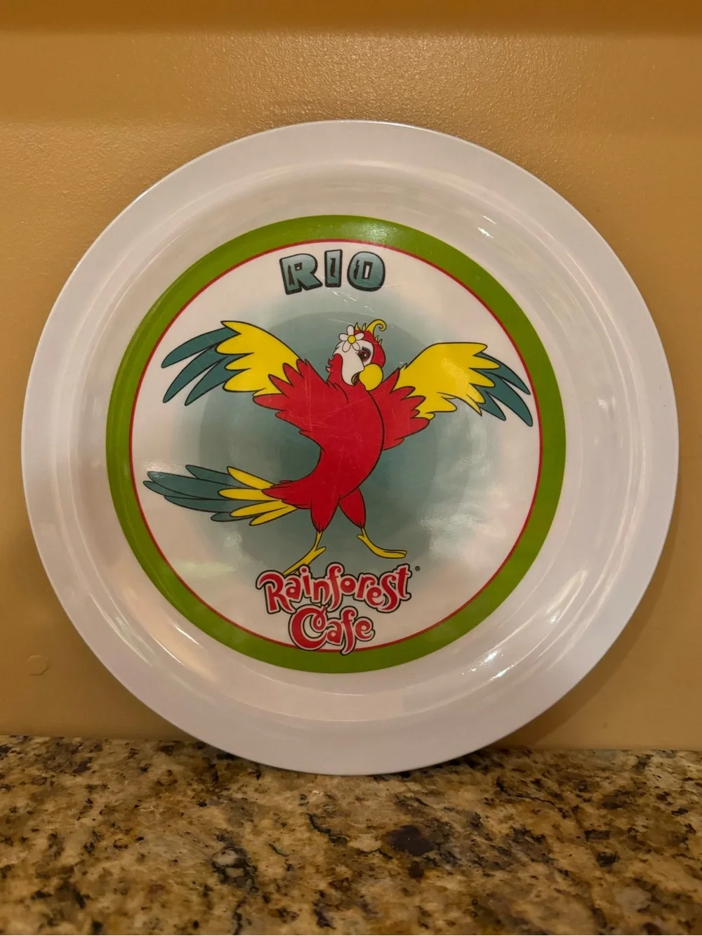 RAINFOREST Cafe: Vintage: 2002: Rio Parrot White 10” Plate